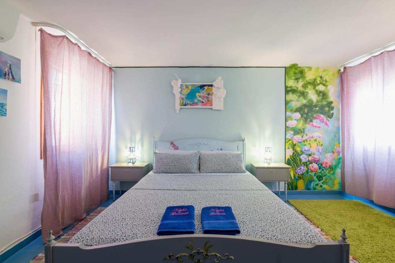Night Galleria Holiday Home - Bed & Art In Burano - The Pink House ภายนอก รูปภาพ