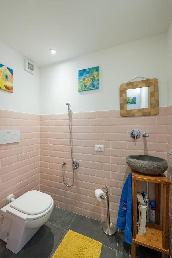 Night Galleria Holiday Home - Bed & Art In Burano - The Pink House ภายนอก รูปภาพ