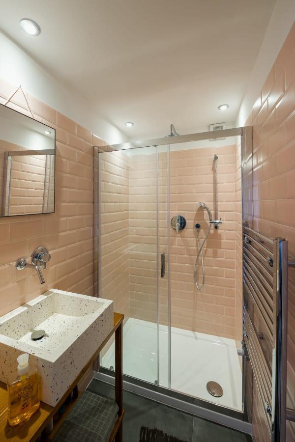 Night Galleria Holiday Home - Bed & Art In Burano - The Pink House ภายนอก รูปภาพ