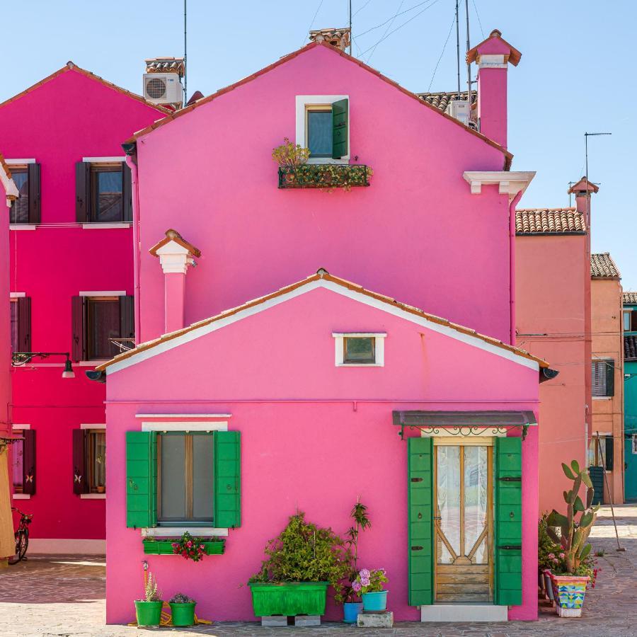 Night Galleria Holiday Home - Bed & Art In Burano - The Pink House ภายนอก รูปภาพ